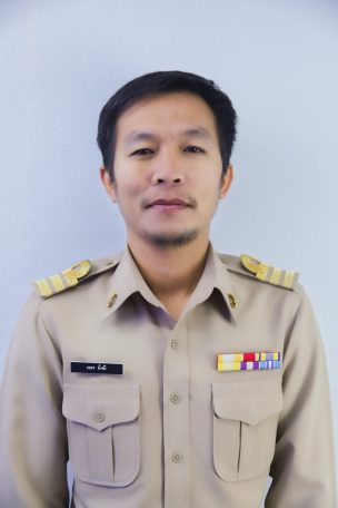 ภมร มั่งมี
